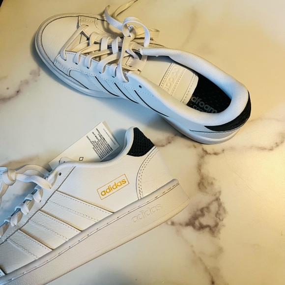 👟Adidas Grand Court SE Sneaker Shoe - Picture 2 of 7